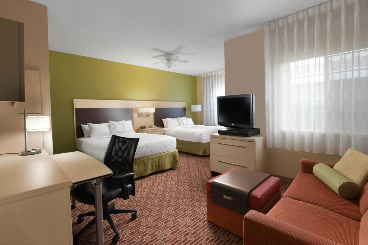 Towneplace Suites By Marriott Lake Jackson Clute Bagian luar foto