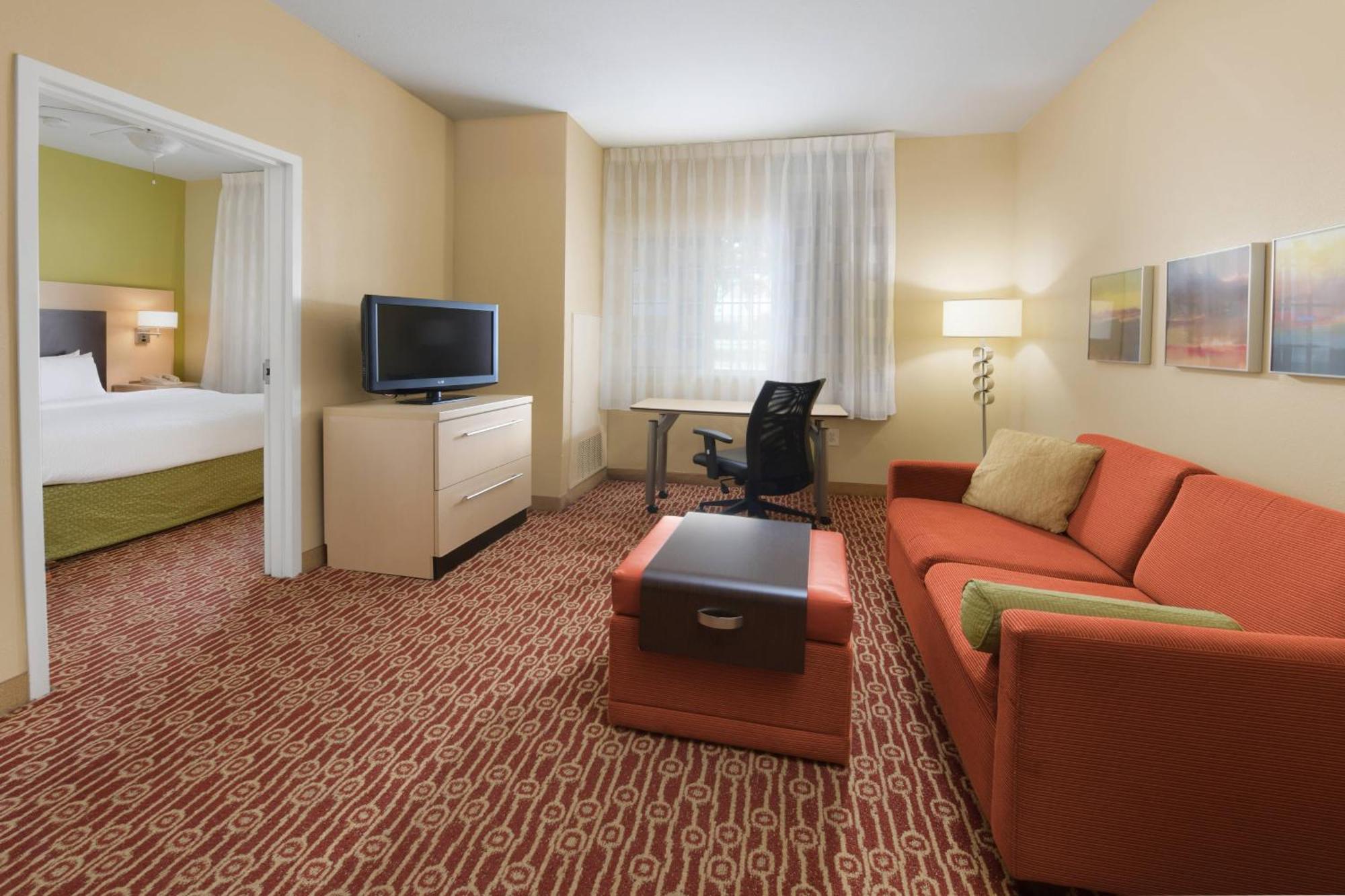 Towneplace Suites By Marriott Lake Jackson Clute Bagian luar foto