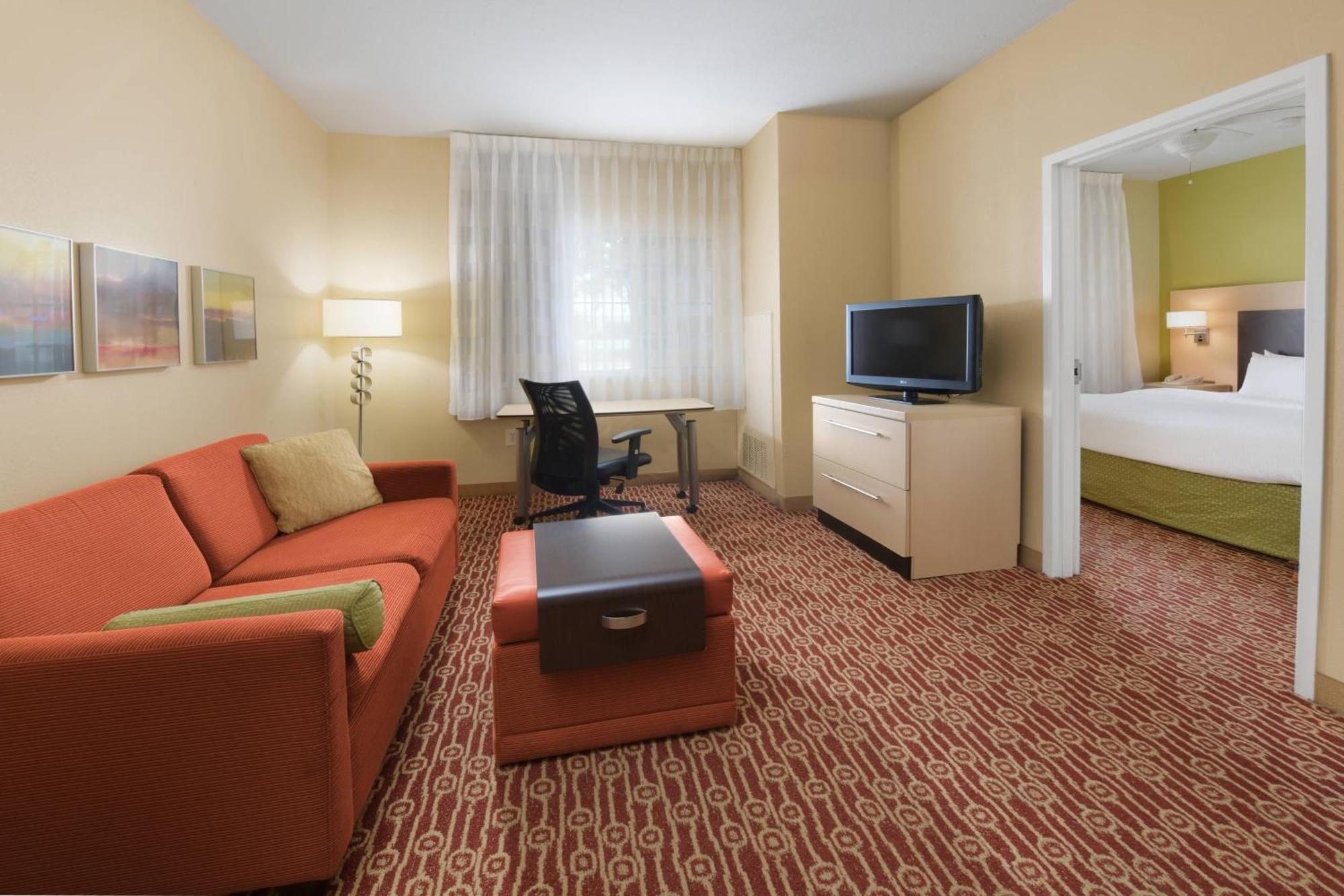 Towneplace Suites By Marriott Lake Jackson Clute Bagian luar foto